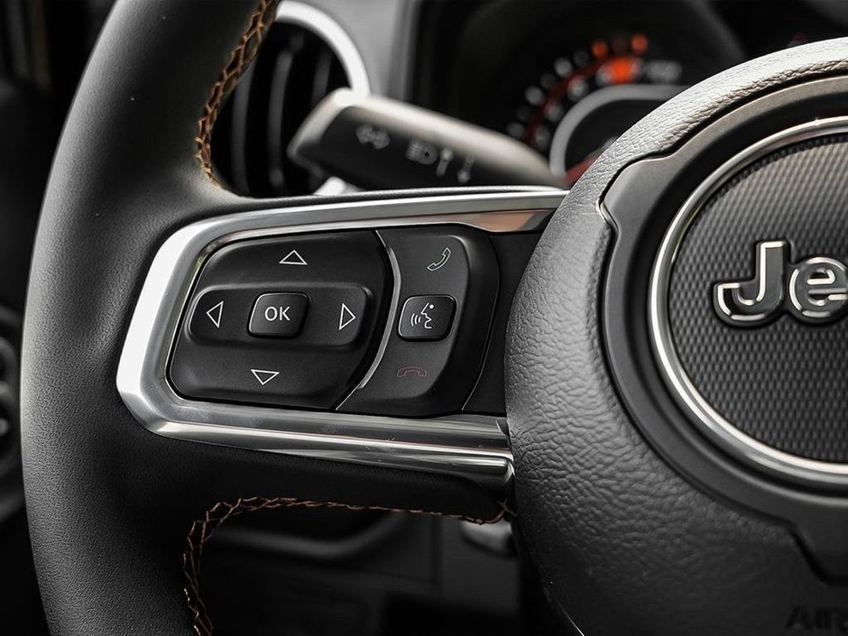 2025 Jeep Wrangler Sahara-17