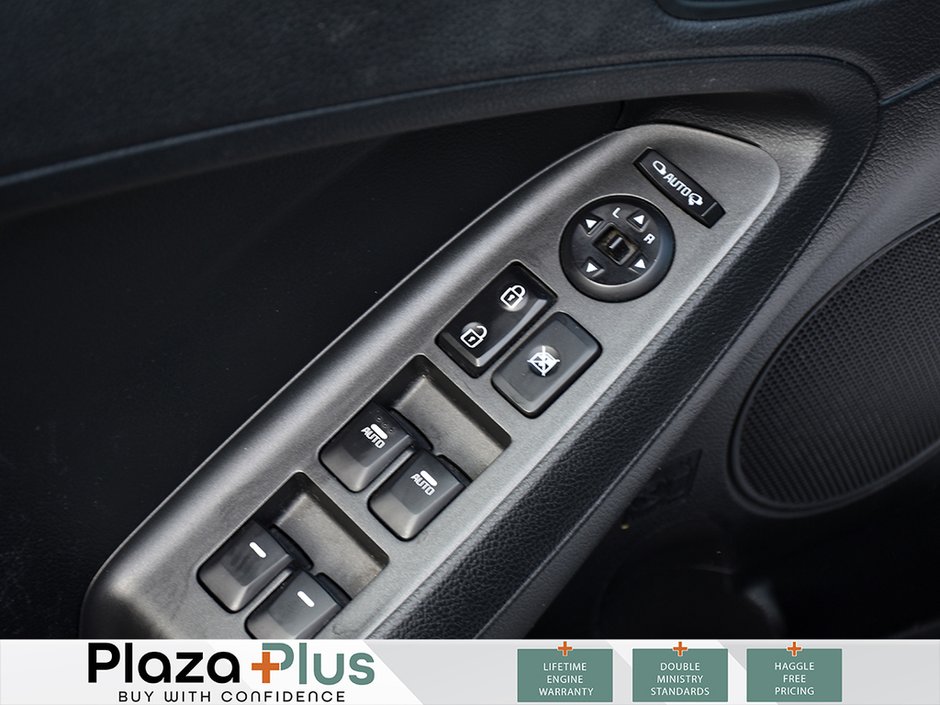 2014 Kia Forte 5-Door SX-12