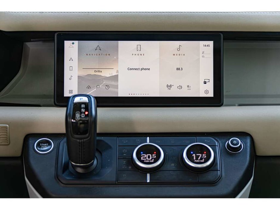 2023 Land Rover Defender SE SE   TURBOCHARGED ENGINE 2.0L or 3.0L   AWD