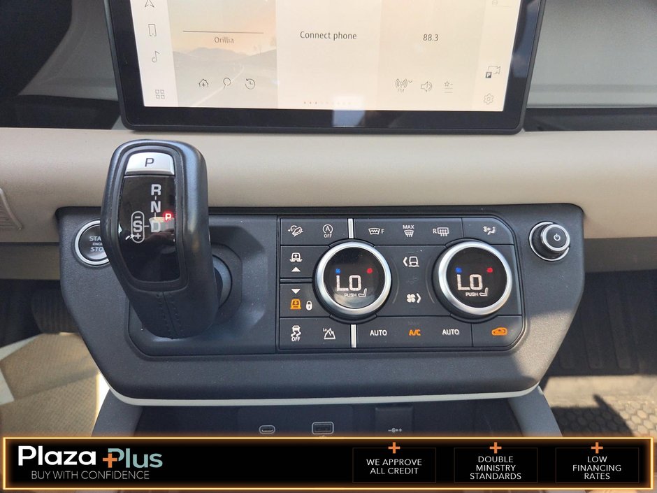 2023 Land Rover Defender SE SE   TURBOCHARGED ENGINE 2.0L or 3.0L   AWD