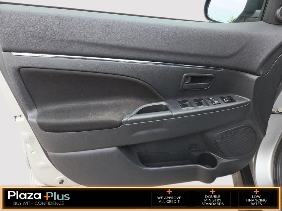 2023 Mitsubishi RVR SE Clean CarFax / SE FWD / Certified