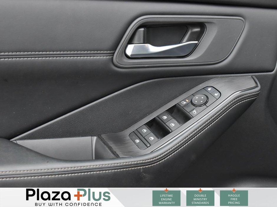 2024 Nissan Rogue SV Moonroof