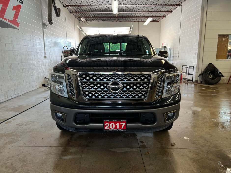 2017 Nissan Titan Platinum Reserve-1