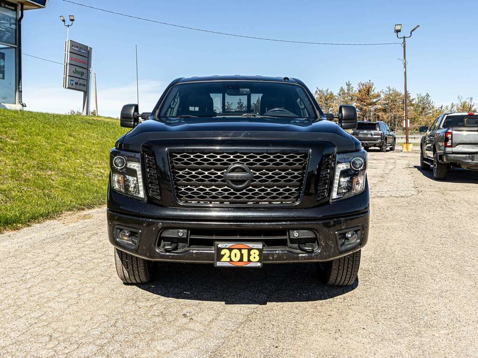 2018 Nissan Titan SV Midnight Edition 4x4 Crew Cab SV Midnight Edition