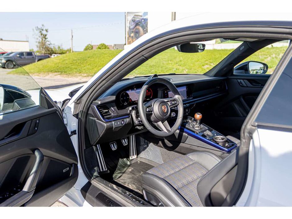 2025 Porsche 911 Carrera T T Interior Pkg in Gentian Blue/Bose Surround System/Lane Change Assist/Extended Fuel Tank(22.1 gal.)