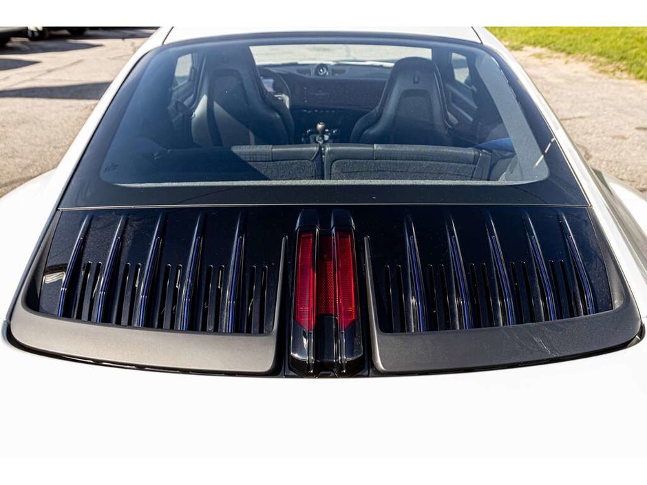 2025 Porsche 911 Carrera T T Interior Pkg in Gentian Blue/Bose Surround System/Lane Change Assist/Extended Fuel Tank(22.1 gal.)