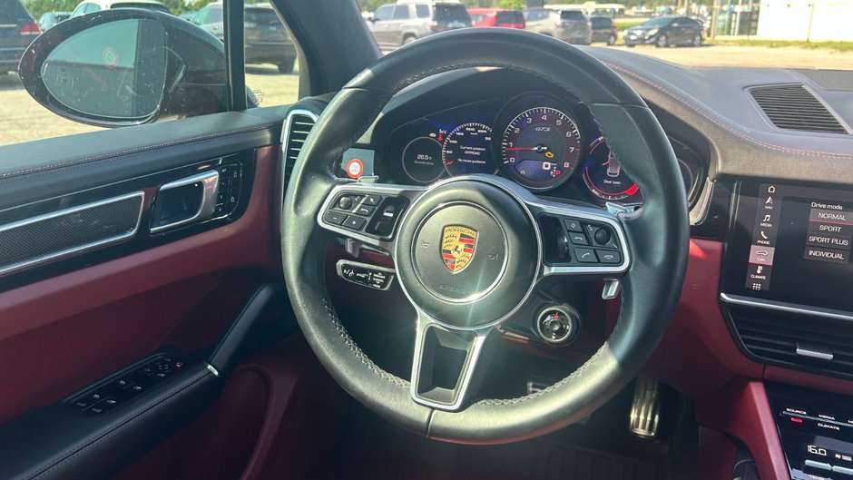 2021 Porsche Cayenne GTS PREMIUM PLUS PKG/BORDEAUX RED INTERIOR/ASSITANCE PKG/REAR ENTERTAINMENT/SPORT CHRONO PKG