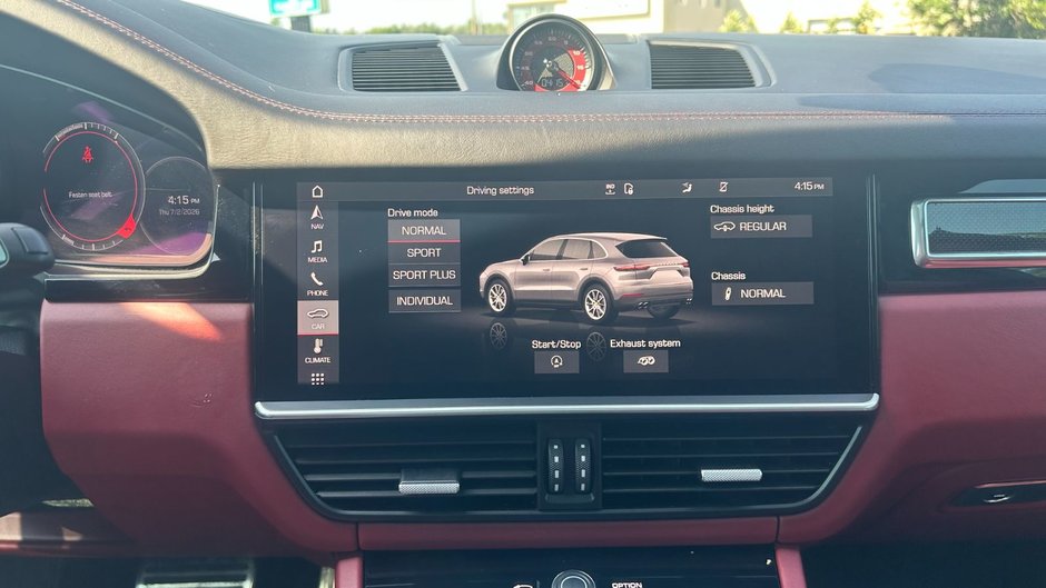 2021 Porsche Cayenne GTS PREMIUM PLUS PKG/BORDEAUX RED INTERIOR/ASSITANCE PKG/REAR ENTERTAINMENT/SPORT CHRONO PKG