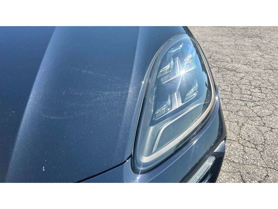 2021 Porsche Cayenne GTS PREMIUM PLUS PKG/BORDEAUX RED INTERIOR/ASSITANCE PKG/REAR ENTERTAINMENT/SPORT CHRONO PKG