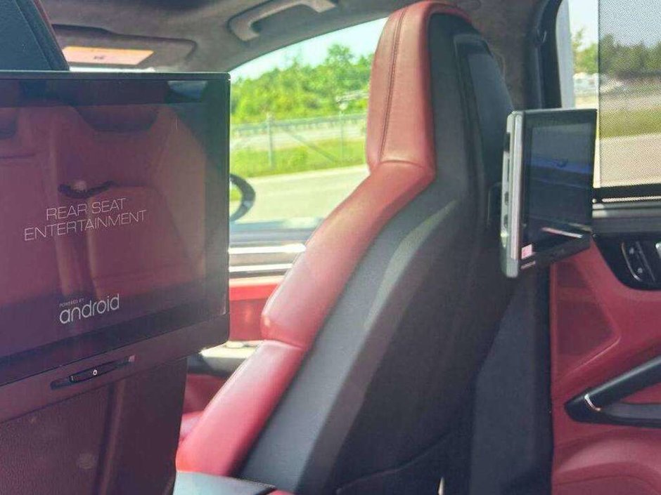 2021 Porsche Cayenne GTS PREMIUM PLUS PKG/BORDEAUX RED INTERIOR/ASSITANCE PKG/REAR ENTERTAINMENT/SPORT CHRONO PKG