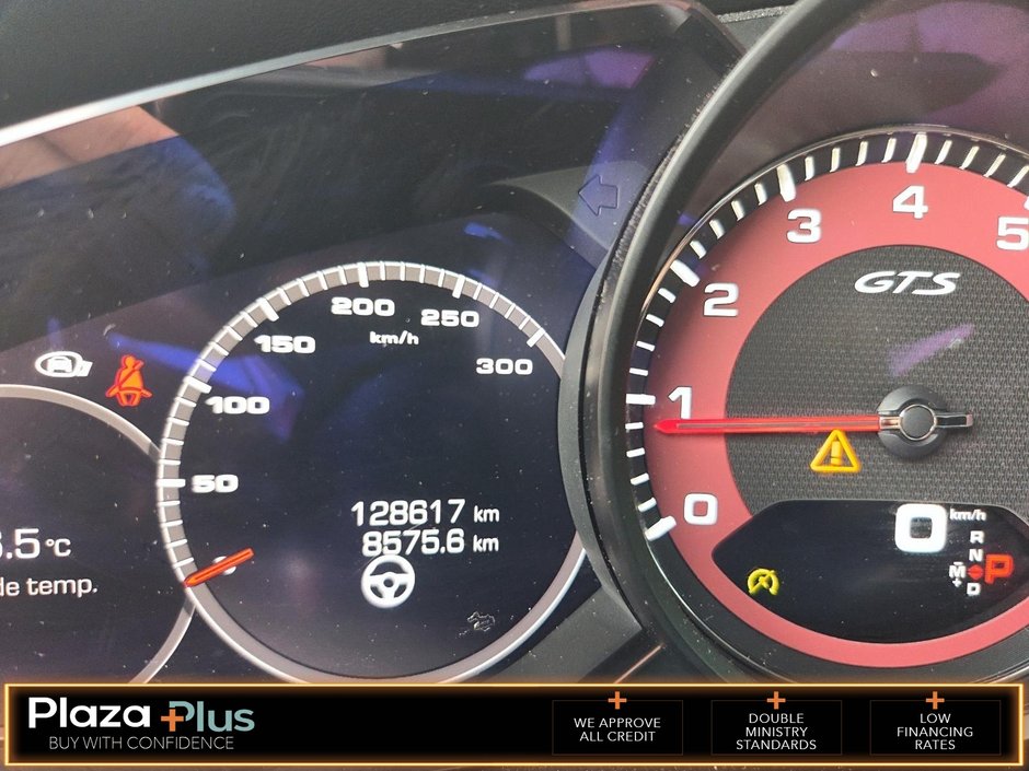 2021 Porsche Cayenne GTS PREMIUM PLUS PKG/BORDEAUX RED INTERIOR/ASSITANCE PKG/REAR ENTERTAINMENT/SPORT CHRONO PKG