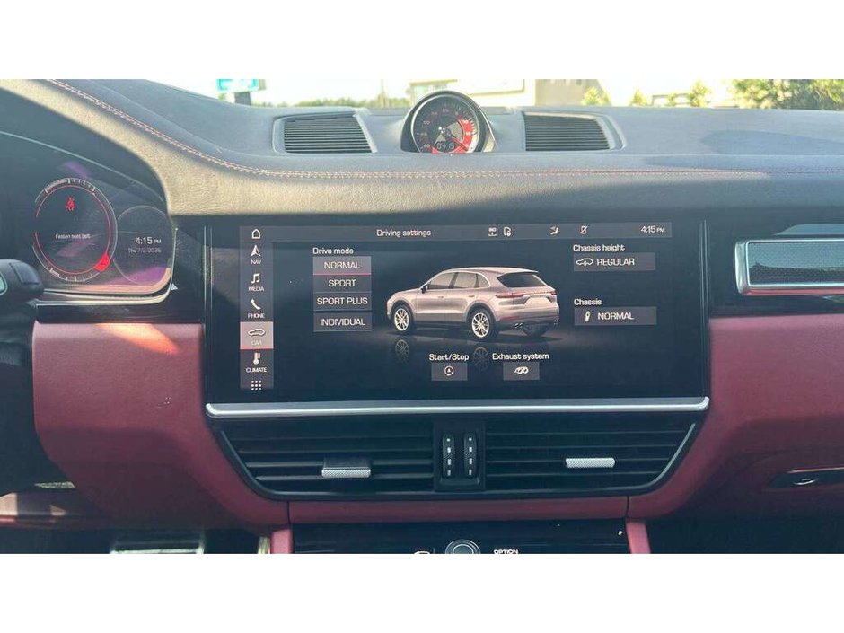 2021 Porsche Cayenne GTS PREMIUM PLUS PKG/BORDEAUX RED INTERIOR/ASSITANCE PKG/REAR ENTERTAINMENT/SPORT CHRONO PKG