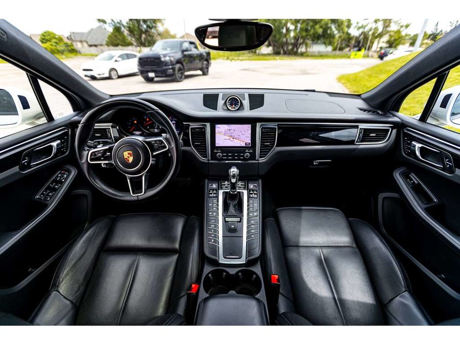 2018 Porsche Macan GTS GTS AWD   v3.0L TWIN - TURBO V6   360 HORSEPOWER