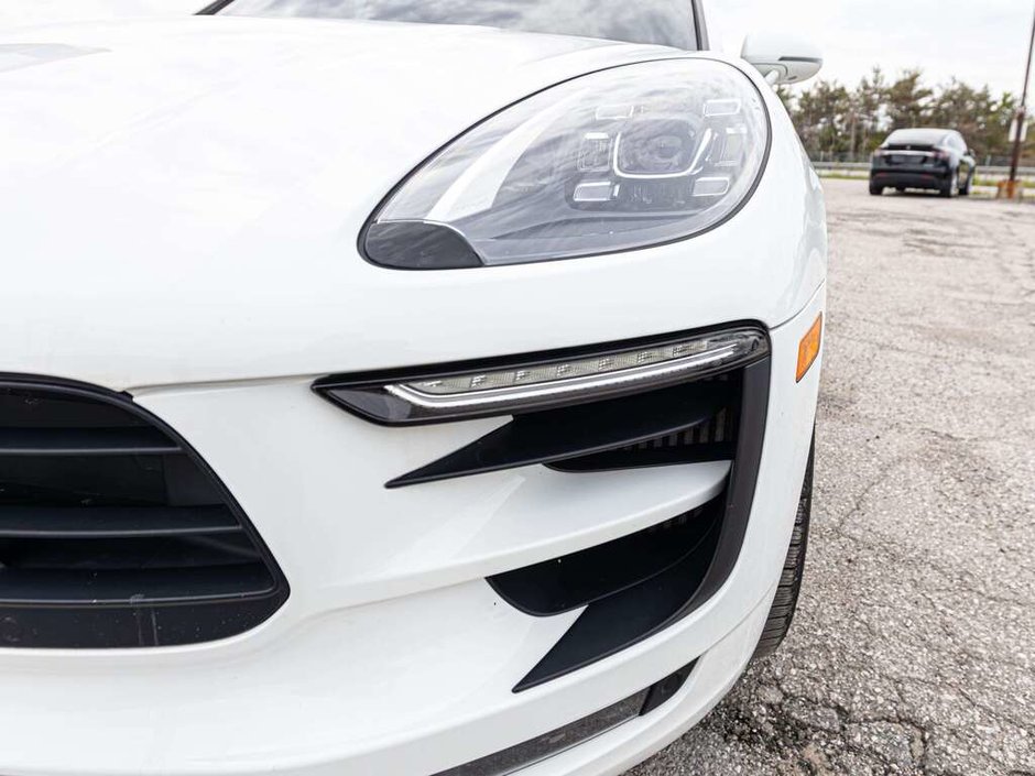 2018 Porsche Macan GTS GTS AWD   v3.0L TWIN - TURBO V6   360 HORSEPOWER