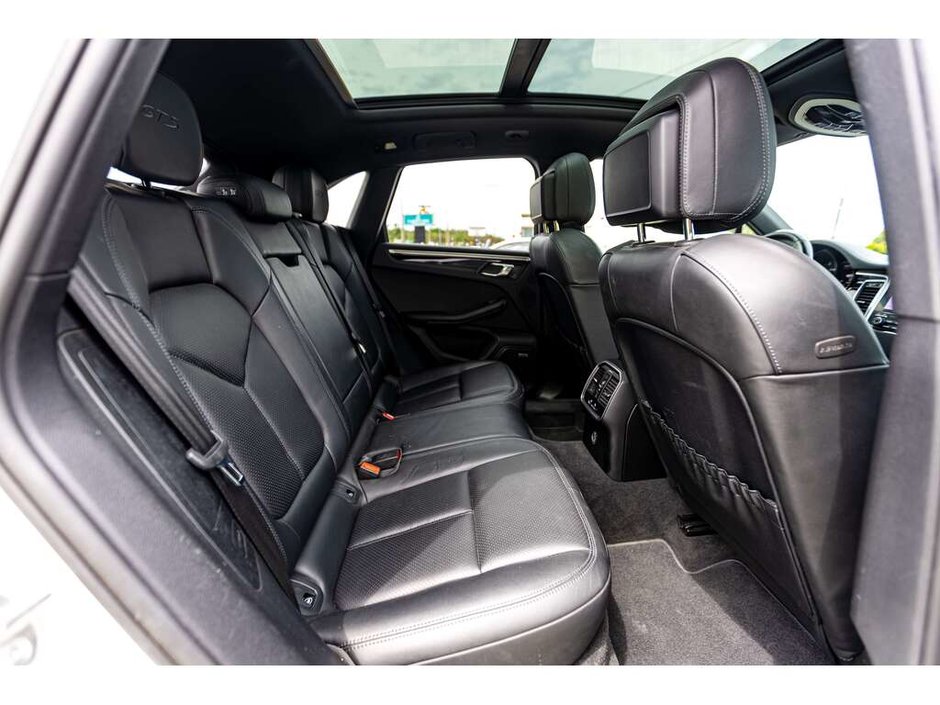 2018 Porsche Macan GTS GTS AWD   v3.0L TWIN - TURBO V6   360 HORSEPOWER