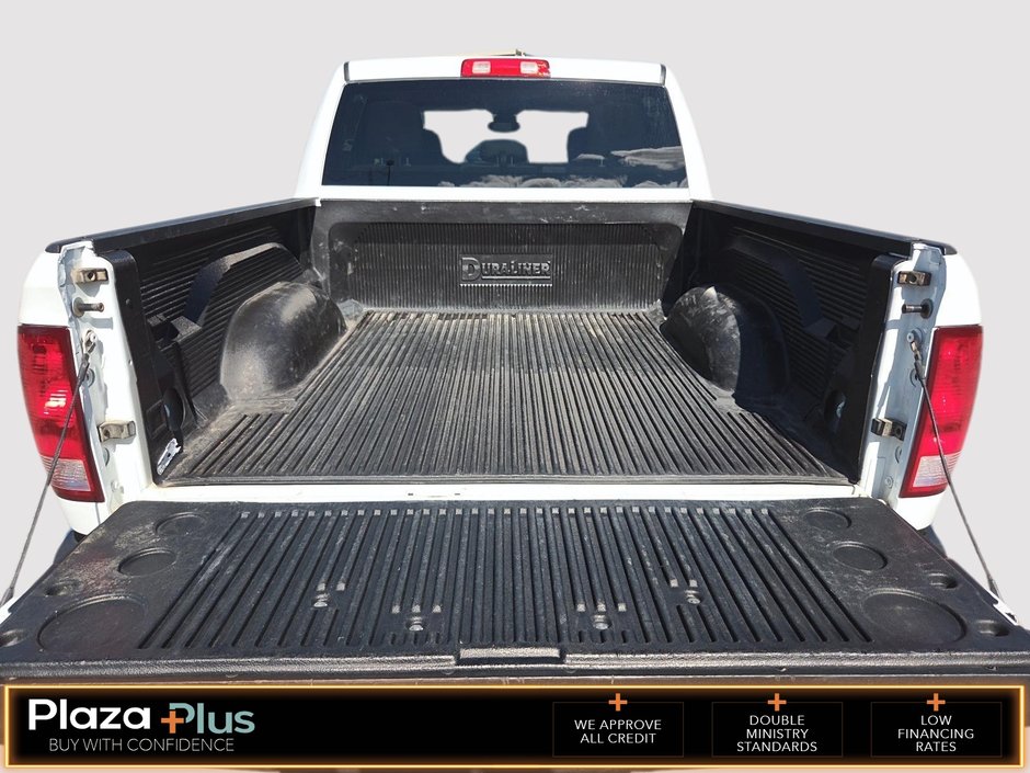 2023 Ram 1500 Classic SLT Clean CarFax Report | 6-Passenger seating  | Certified |