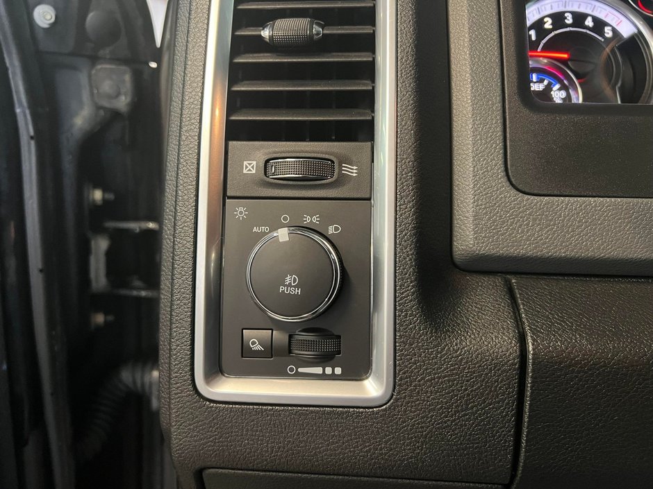 2018 Ram 1500 SLT-14