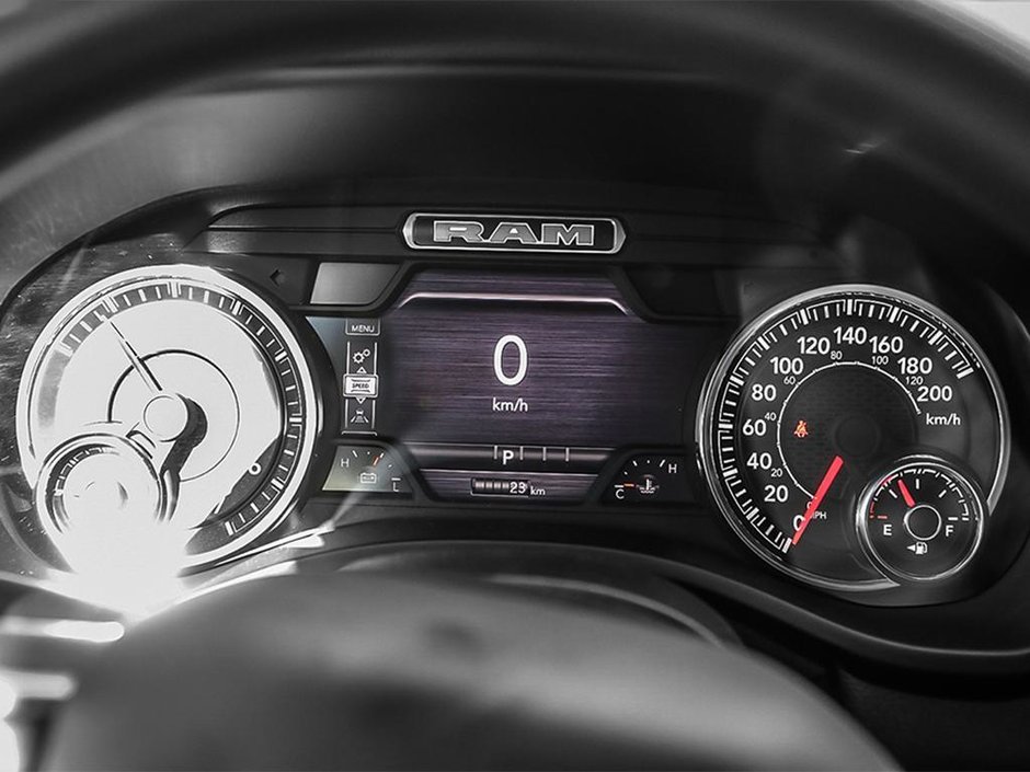 2025 Ram 1500 BIG HORN-11