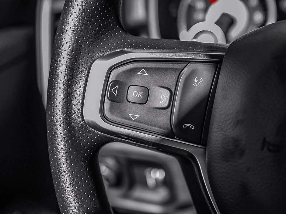 2025 Ram 1500 BIG HORN-12