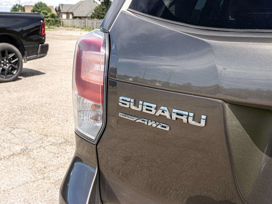 2017 Subaru Forester i Limited w/Tech Pkg 2.5L 4-CYLINDER ENGINE   4-CYLINDER   130 HP