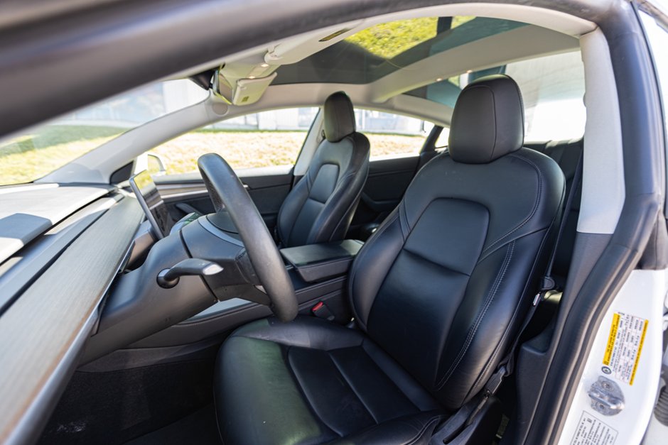 2021 Tesla Model 3 Standard Range Standard Range RWD -Ltd Avail-