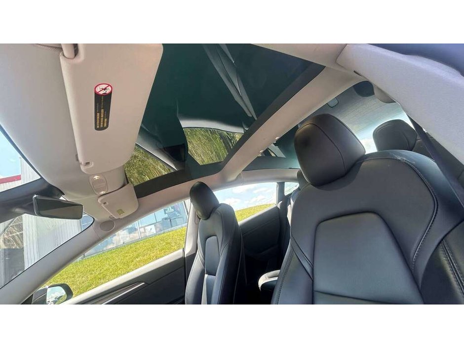 2022 Tesla Model 3 Performance PERFORMANCE   AWD   0–60 MPH IN ~3.1 SECONDS