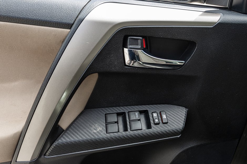 2014 Toyota RAV4 XLE FWD 4dr XLE