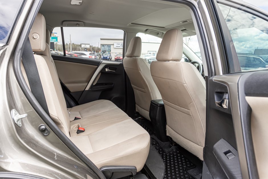 2014 Toyota RAV4 XLE FWD 4dr XLE
