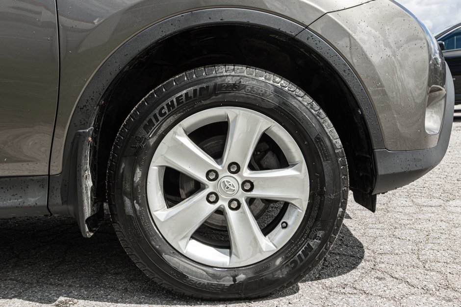 2014 Toyota RAV4 XLE FWD 4dr XLE