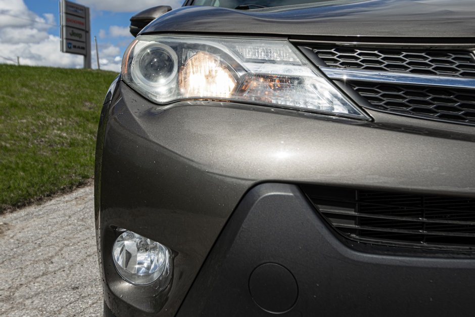 2014 Toyota RAV4 XLE FWD 4dr XLE