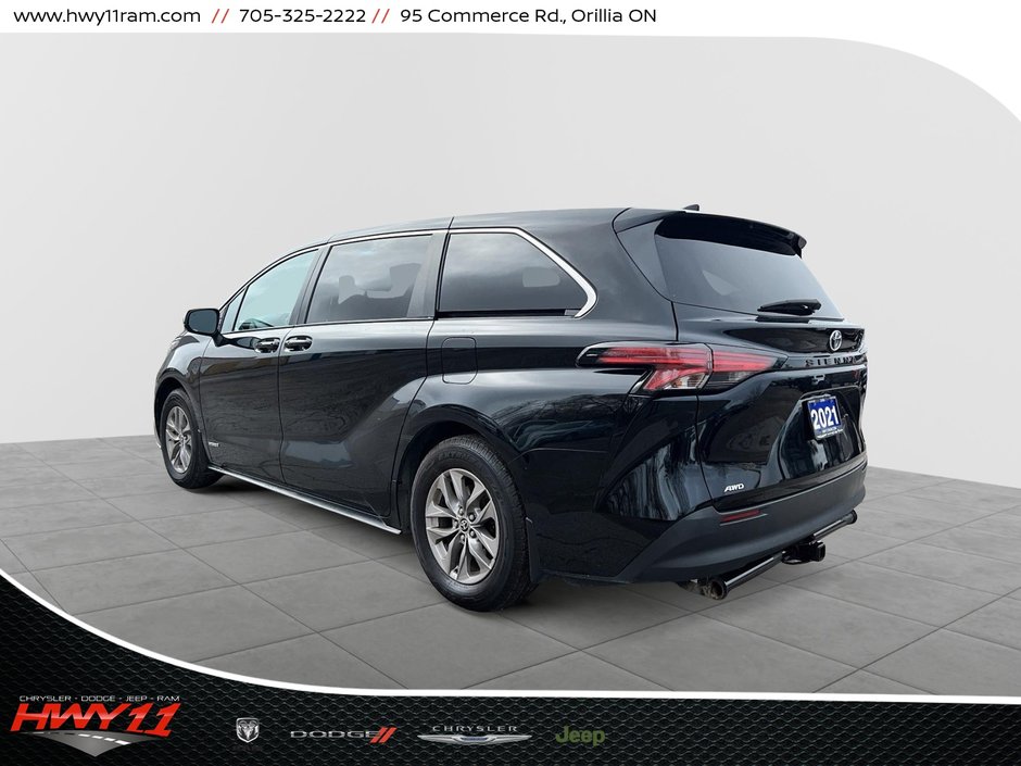 2021 Toyota Sienna LE AWD | 8 PASSENGER | HYBRID |