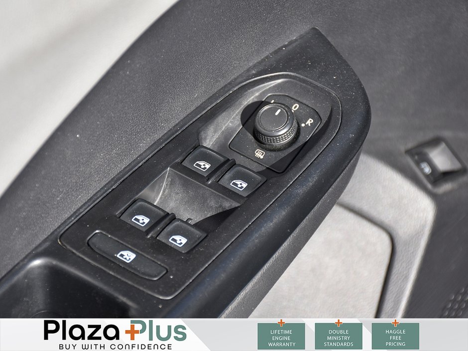 2022 Volkswagen Taos Comfortline PANOROOF/REAR CAMERA/HEATED SEATS