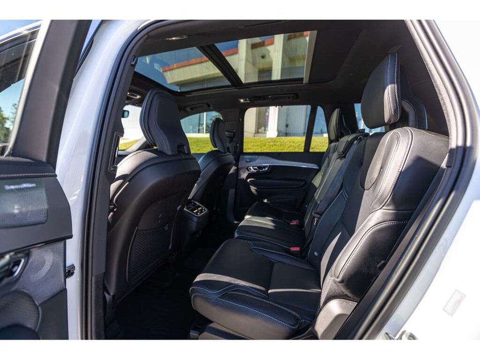 2022 Volvo XC90 R-Design R-DESIGN   TURBOCHARGED AND SUPERCHARGED   AWD