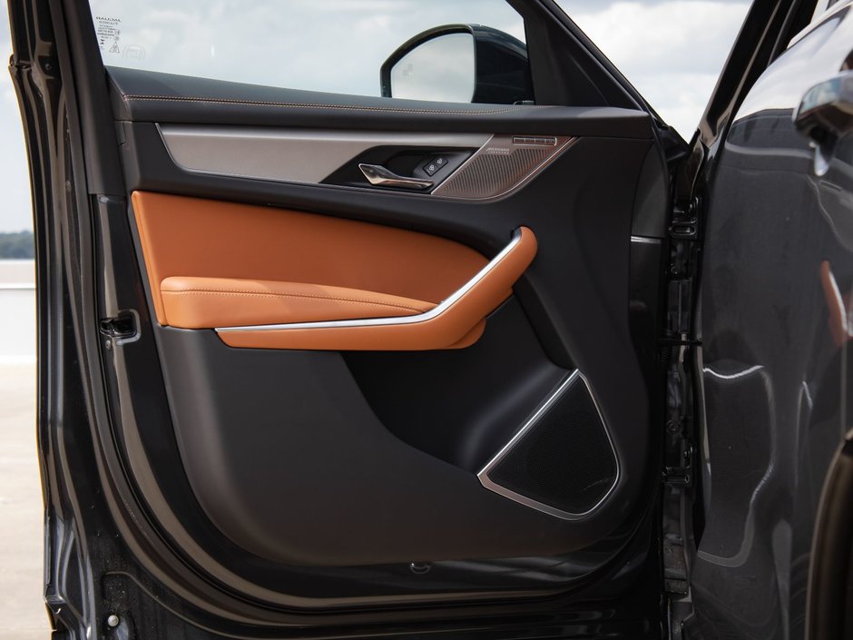 Jaguar F-PACE MHEV R-Dynamic S 2026-22