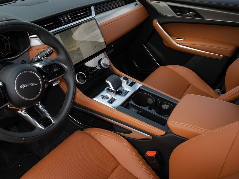 Jaguar F-PACE MHEV R-Dynamic S 2026-37
