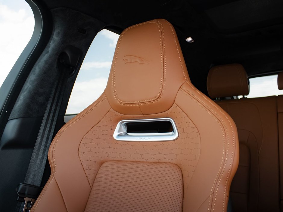Jaguar F-PACE MHEV R-Dynamic S 2026-27