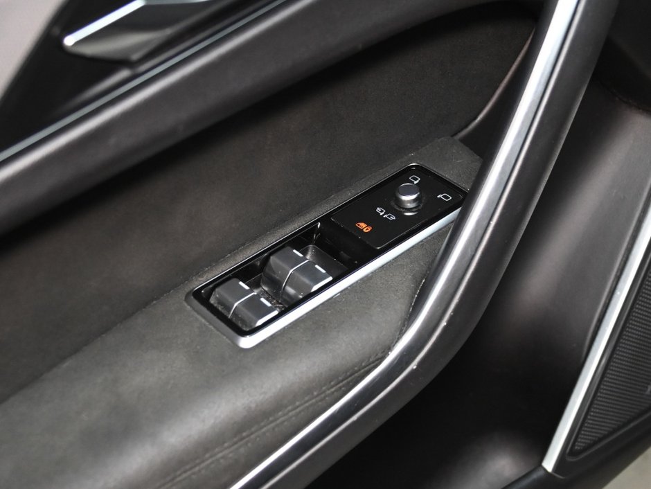 2021 Jaguar F-Pace SVR/CERTIFIED 160KM INCLUDED!!!-10