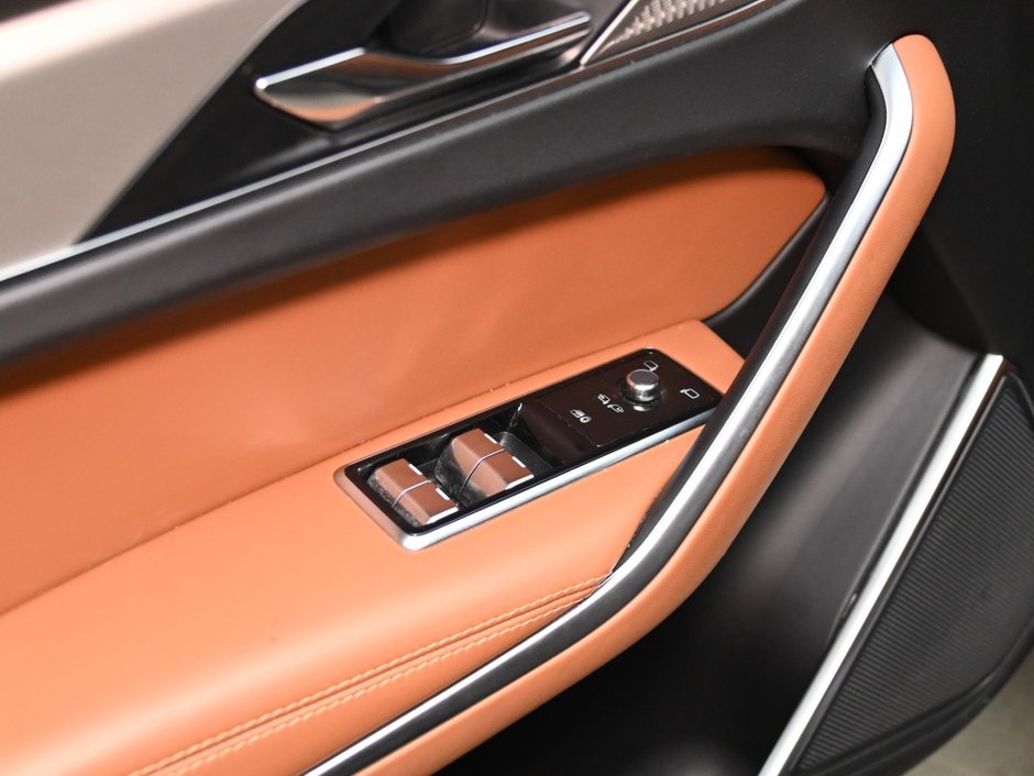 2025 Jaguar F-Pace P250 R-DYNAMIC S/ MASSAGE SEATS/MERIDIAN SURROUND-10