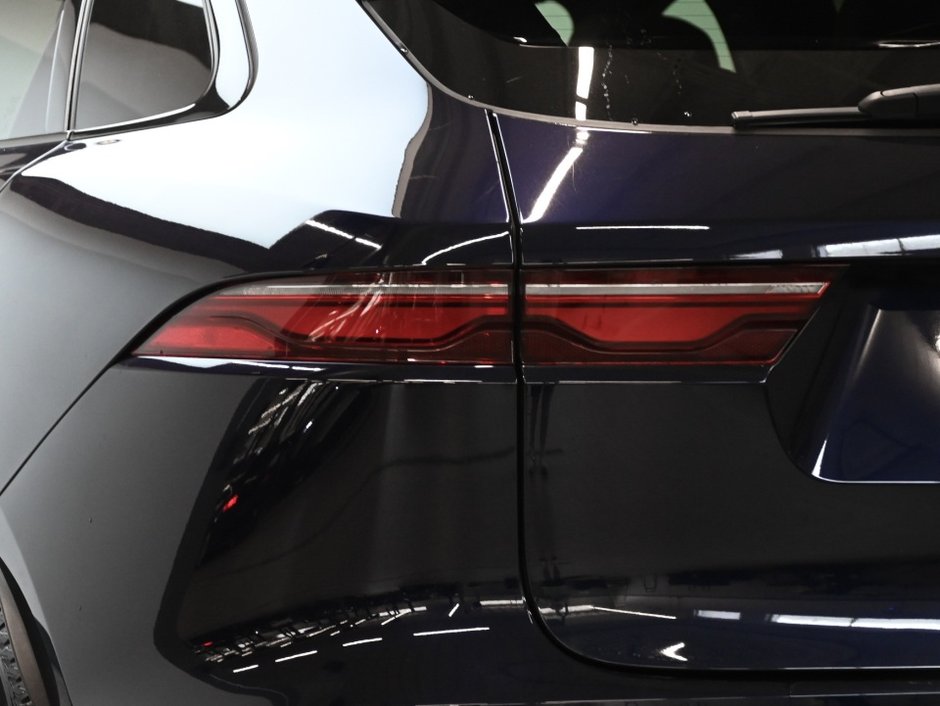 2025 Jaguar F-Pace P250 R-DYNAMIC S/ MASSAGE SEATS/MERIDIAN SURROUND-29