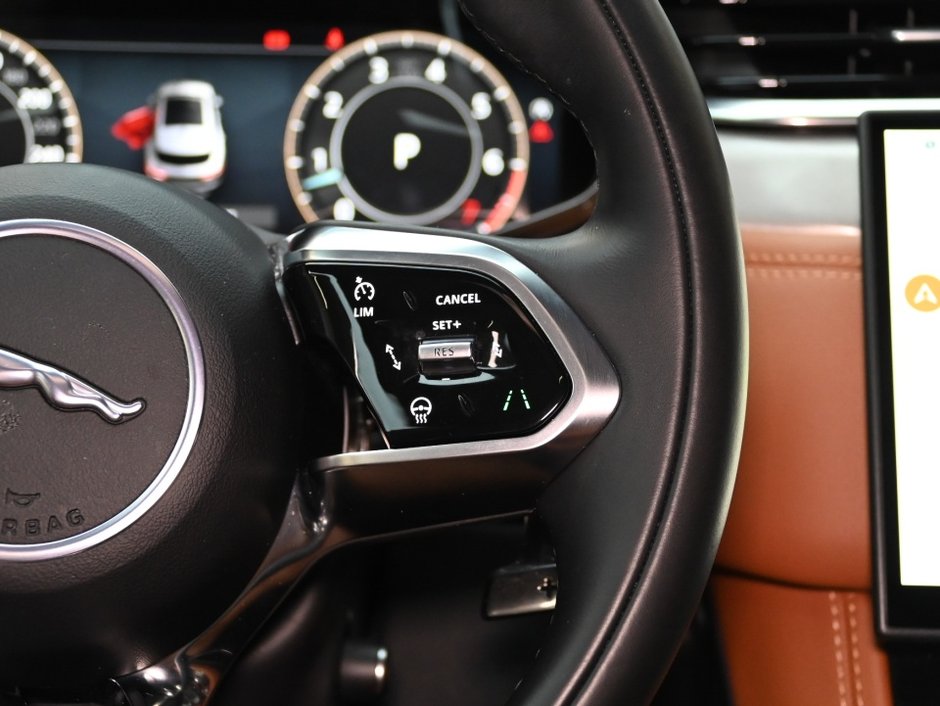 2025 Jaguar F-Pace P250 R-DYNAMIC S/ MASSAGE SEATS/MERIDIAN SURROUND-18