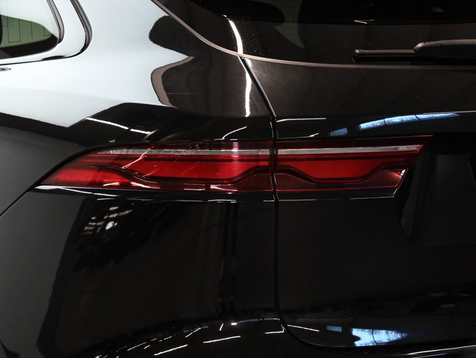 2025 Jaguar F-Pace P250 R-DYNAMIC S/ 4.80% WITH CERTIFICATION-28