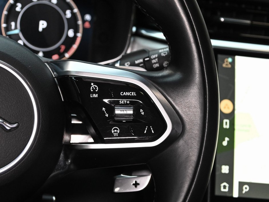 2025 Jaguar F-Pace P250 R-DYNAMIC S/ 4.80% WITH CERTIFICATION-18