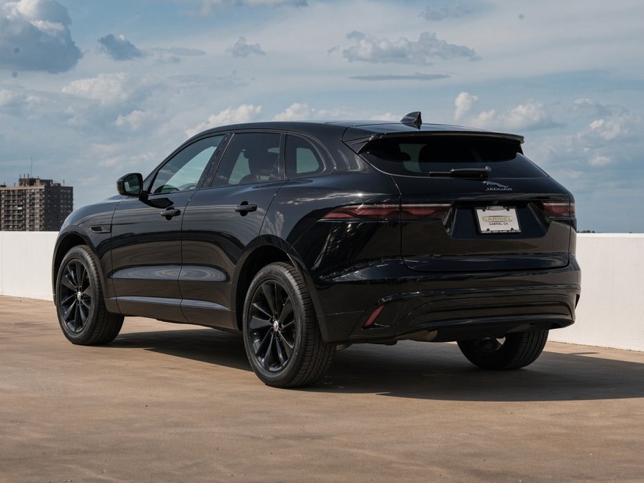2025 Jaguar F-Pace P250 R-DYNAMIC S/ 4.80% WITH CERTIFICATION-1