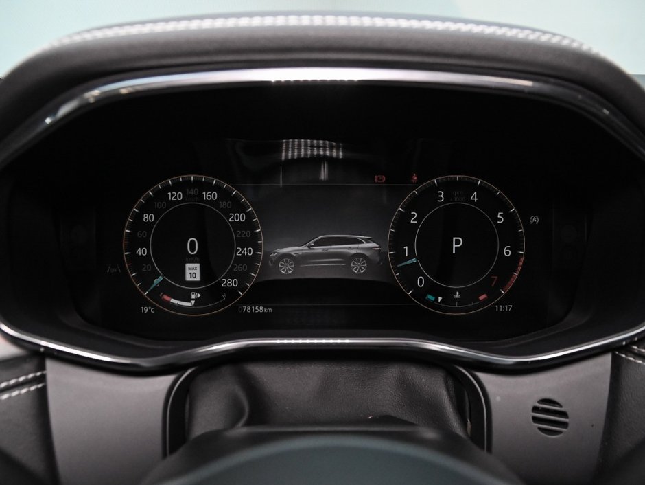 2025 Jaguar F-Pace P250 R-DYNAMIC S/ 4.80% WITH CERTIFICATION-14