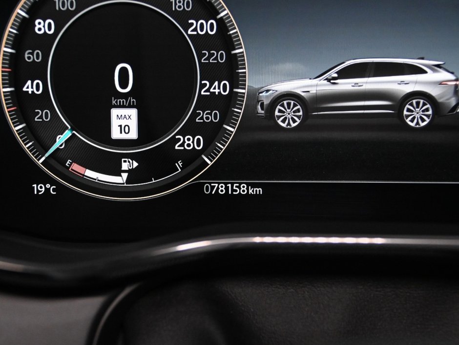 2025 Jaguar F-Pace P250 R-DYNAMIC S/ 4.80% WITH CERTIFICATION-15