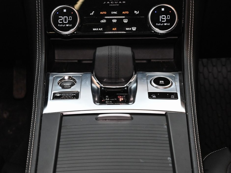 2025 Jaguar F-Pace P250 R-DYNAMIC S/ 4.80% WITH CERTIFICATION-23