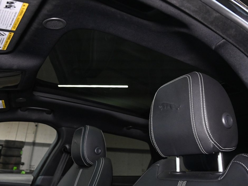 2025 Jaguar F-Pace P250 R-DYNAMIC S/ 4.80% WITH CERTIFICATION-24