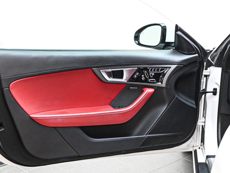 2016 Jaguar F-Type S COUPE/AWD/MERIDIAN SURROUND/SPORT DESIGN PACK-7