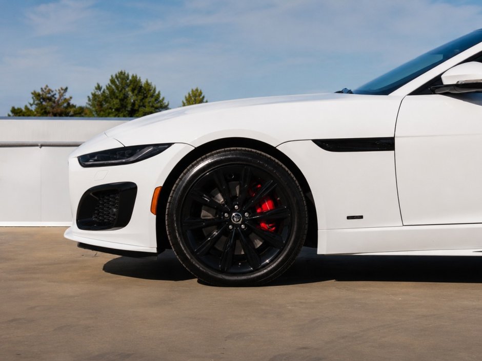 Jaguar F-Type 575 R COUPE AWD/ONLY 1892 KM!!!!!!!! 2024-6