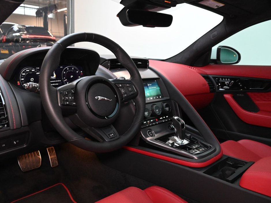 Jaguar F-Type 575 R COUPE AWD/ONLY 1892 KM!!!!!!!! 2024-2